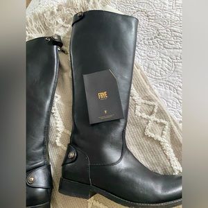 Frye Melissa Button Back Zip - Black - Size 6.5M